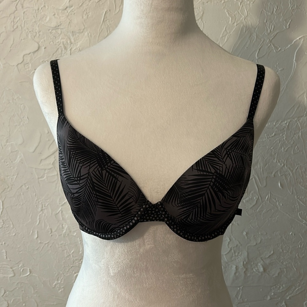 Victoria’s Secret lined Demi bra size 34C
